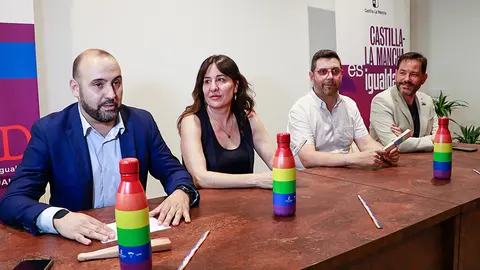 Jes&uacute;s Ruiz, Blanca Fern&aacute;ndez, Ram&oacute;n Mart&iacute;nez y David Broce&ntilde;o, al inicio del acto