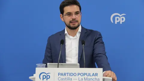 El portavoz adjunto del PP en las Cortes de Castilla-La Mancha, Santiago Serrano
