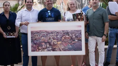 Entrega de uno de los premios del certamen del pasado a&ntilde;o
