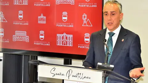 El alcalde de Puertollano, Miguel &Aacute;ngel Ruiz