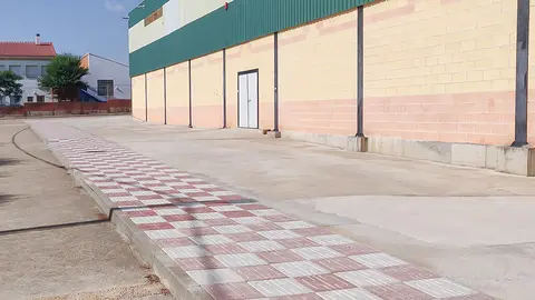 Mejoras en el entorno del Pabell&oacute;n Polideportivo torte&ntilde;o