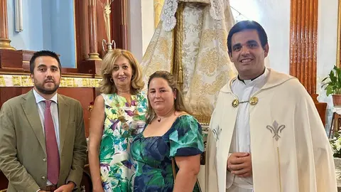 Autoridades, en presencia de la patrona de Fontanosas