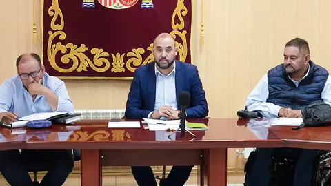 El alcalde Jes&uacute;s Ruiz, en el centro, durante la sesi&oacute;n plenaria del pasado mi&eacute;rcoles