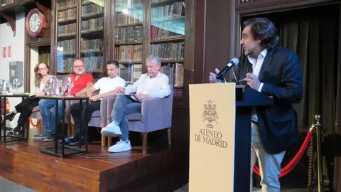 Karmele Aramburu; Juan Manuel Luc&iacute;a Megias; Alejandro Amen&aacute;bar; David Trias y Lu&iacute;s Arroyo