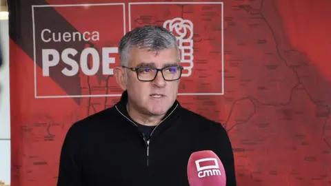 El presidente del grupo socialista en las Cortes regionales y secretario de Organizaci&oacute;n del PSOE de Cuenca, &Aacute;ngel Tom&aacute;s Godoy