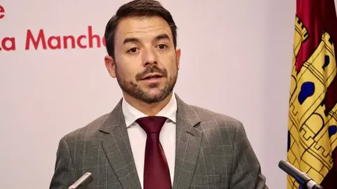 El portavoz del Grupo Parlamentario Vox en las Cortes de Castilla-La Mancha, Iv&aacute;n S&aacute;nchez