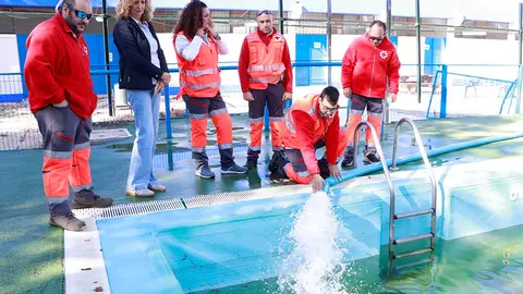 Realizando un ejercicio con el nuevo equipamiento de emergencias