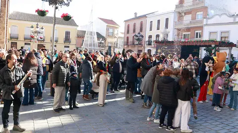 Panor&aacute;mica de la Plaza Mayor, desbordante de alegr&iacute;a justo tras sonar las doce campanadas