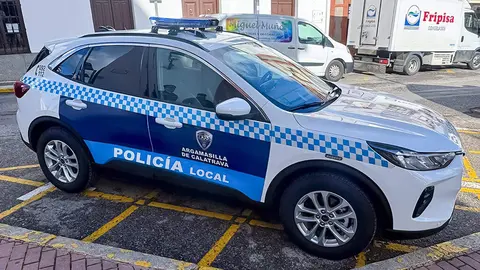 El nuevo veh&iacute;culo policial, en primer t&eacute;rmino