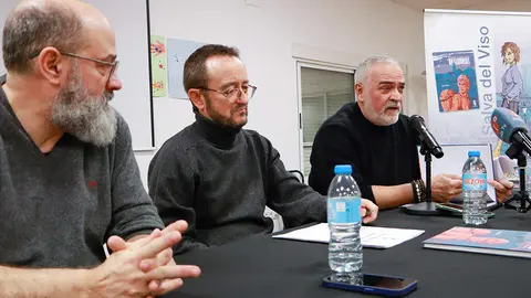 Jos&eacute; Luis Sobrino, Pablo Toledano y Salva del Viso, durante las intervenciones en torno a la obra