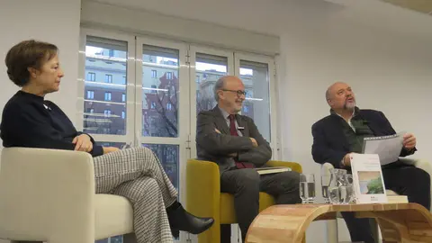 Cecilia Yuste Rojas; Javier Garrigues y Basilio Rodr&iacute;guez Ca&ntilde;ada