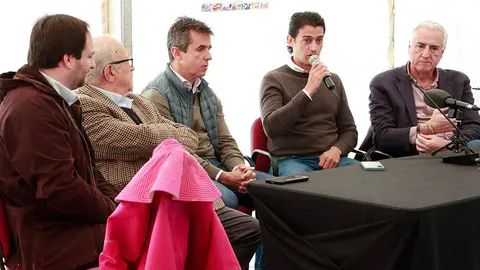 An&iacute;bal Ruiz y Carlos Aranda, entre Carmelo Garc&iacute;a y Jos&eacute; Lozano, durante el acto