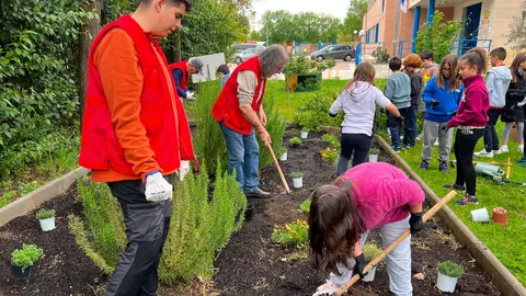 Plantando en el Virgen del Socorro