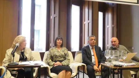 Mar&iacute;a Antonia Garc&iacute;a de Le&oacute;n; Marwa Marnaoui; Ridha Mami y Basilio Rodr&iacute;guez Ca&ntilde;ada