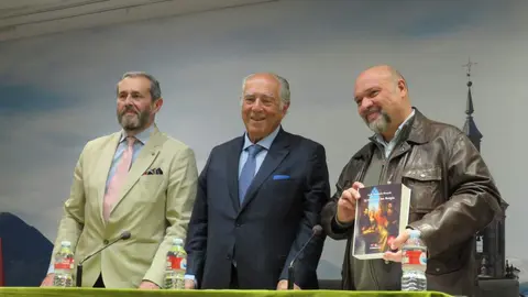 De izquierda a derecha ; Alfonso de Ceballos-Escalera y Gila ; Carlo Emanuele Ruspoli y Basilio Rodr&iacute;guez Ca&ntilde;ada