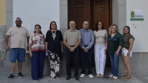 Autoridades participan en una reuni&oacute;n previa a la manifestaci&oacute;n