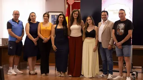 Autoridades, Reina y Damas presentan la programaci&oacute;n de las fiestas de la Virgen del Carmen de Pozuelo de Calatrava