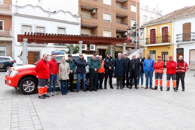 Foto de familia de las personas asistentes a la presentación