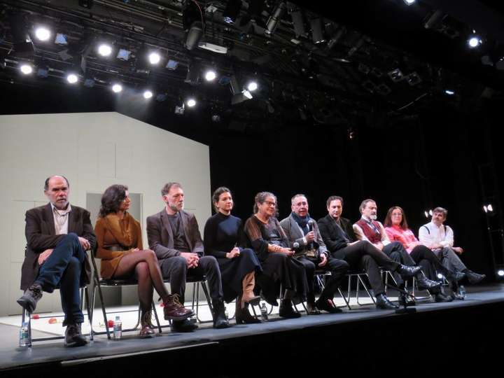 Asistentes a la rueda de prensa, de izquierda a derecha, Joaquín Notario, Lucia Serrano, Francesc Galcerán, Ana Ruiz, Helena Pimenta, Eduardo Galán, Alex Gadea, Jacobo Dicenta, Pepa Pedroche y Alejandro Arestegui