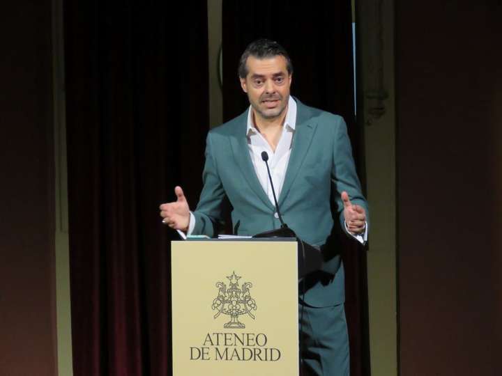 Joaquín Pérez Azaústre, que presentó el acto