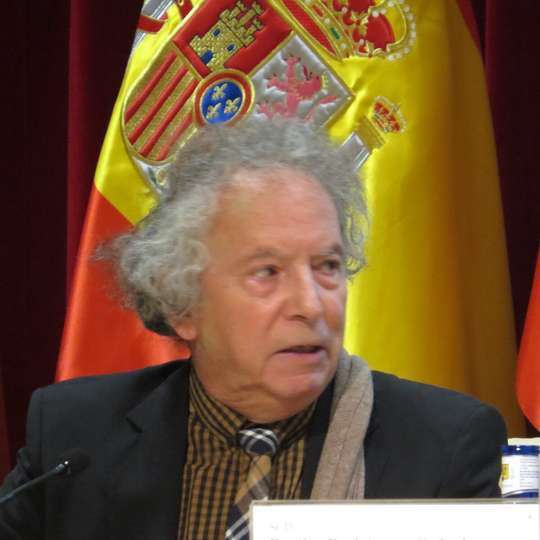 Francisco Gutiérrez Carbajo, catedrático de la UNED y prologuista del libro
