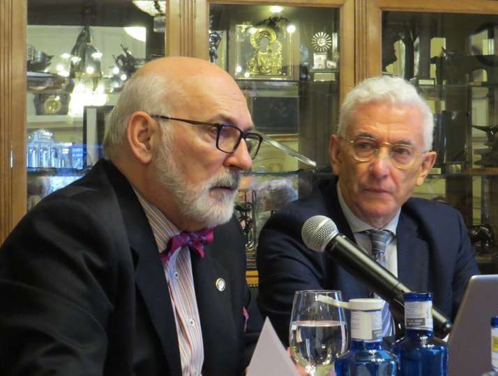 Alfredo Alvar, Presidente del Real Casino de Madrid durante la presentación del conferenci