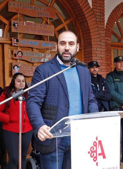 El alcalde ha abierto el acto donde se ha leído el manifiesto