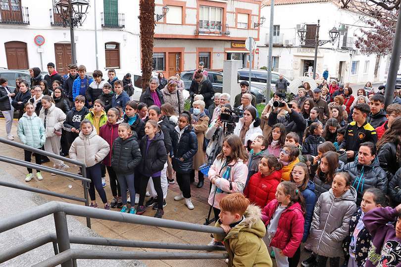 Una parte de los asistentes al acto de mediodía