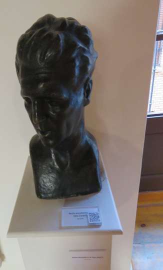Busto escultórico, 1940-50