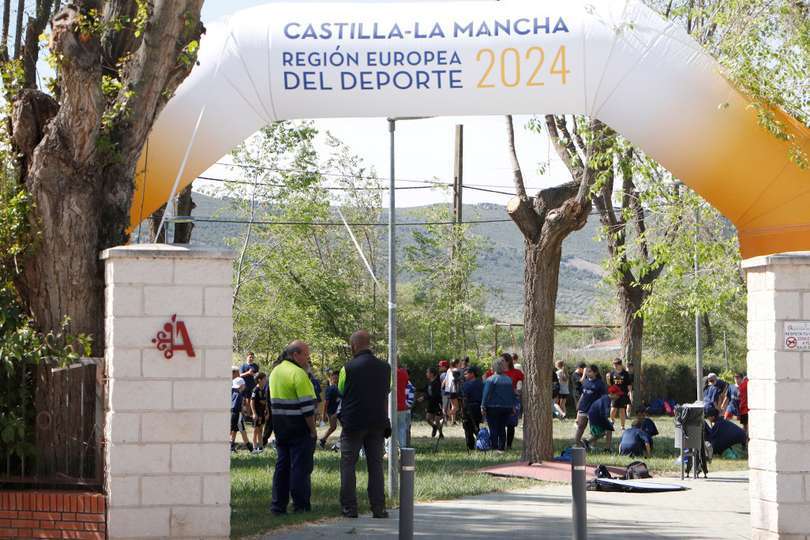 El Gobierno regional ha ubicado un gran arco conmemorativo