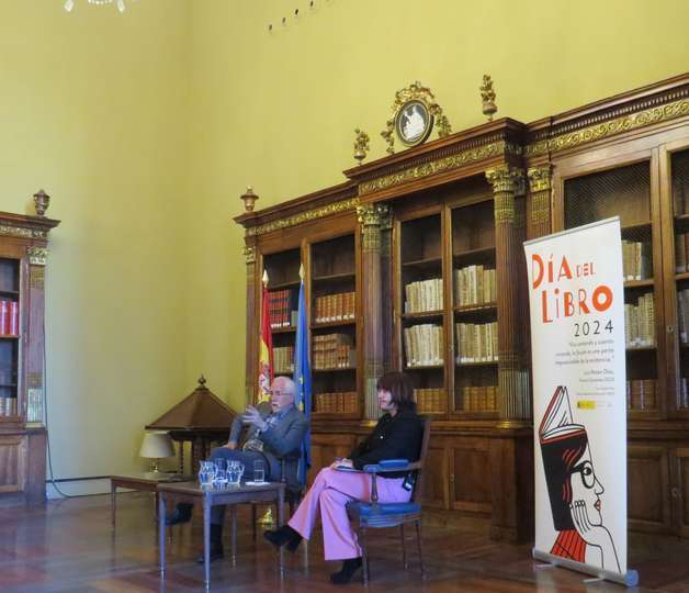 Con este encuentro ha dado comienzo la ‘Semana Cervantina’, cuyo acto principal fue la ceremonia de entrega del Premio Cervantes 2023 al escritor leonés, que tuvo lugar al día siguiente,  23 de abril en el Paraninfo de la Universidad de Alcalá