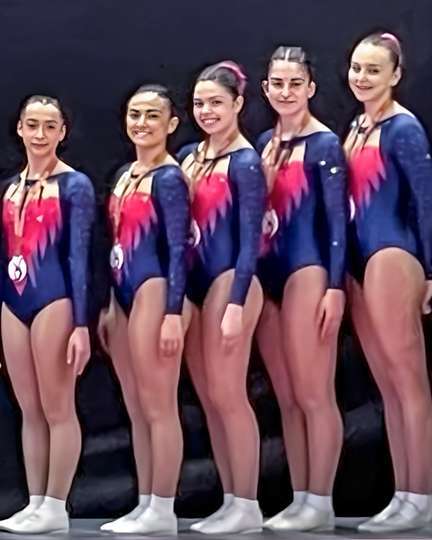 La rabanera, junto a sus compañeras del Club Aerobics VS 2.0