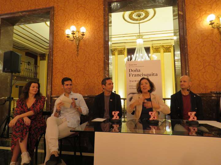 Ana Ibarra, Ismael Jordi, Leo Castaldi, Isamay Benavente y Guillermo Garcia-Calvo