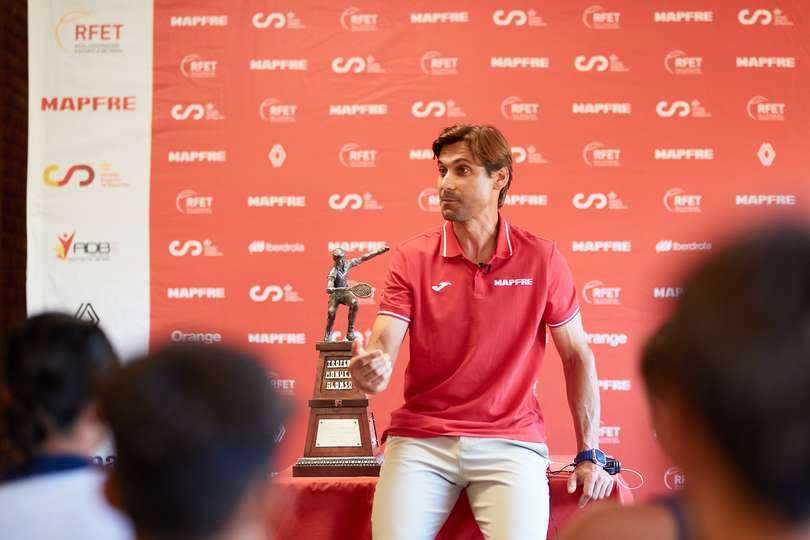David Ferrer en el Club Español de Tenis de Rocafort, en Valencia, donde ha compartido una charla con jóvenes valores del tenis nacional
