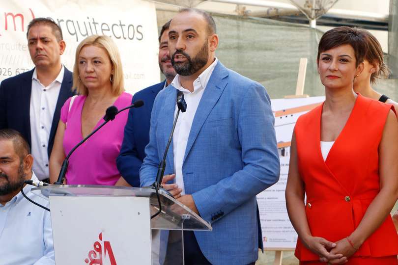 Jesús Ruiz, dirigiéndose a los medios de comunicación