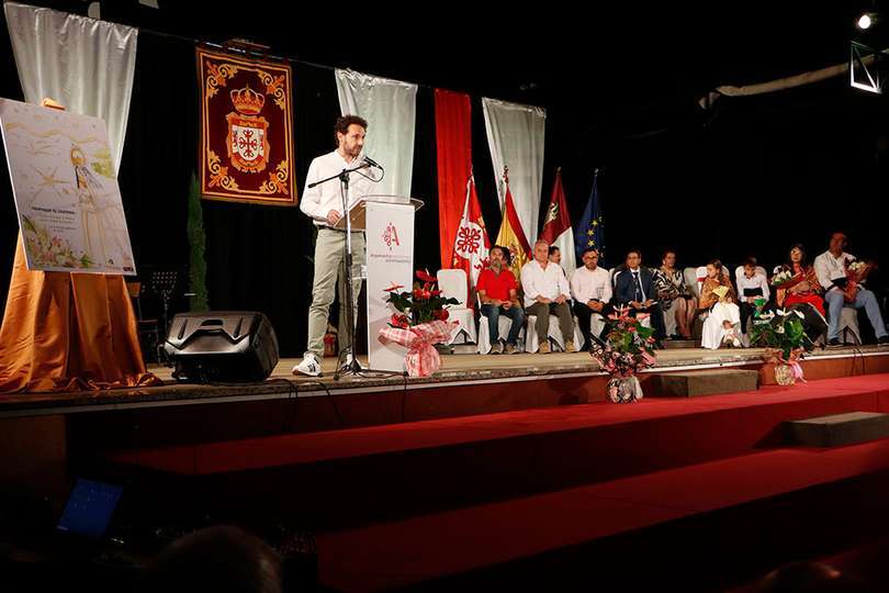 Panorámica del escenario durante el pregón