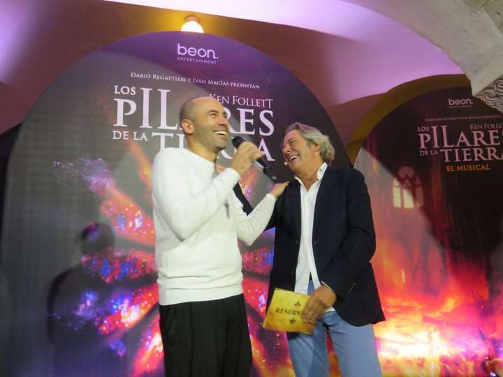 Federico Barrios, director y coreógrafo, con Ander Bilbao
