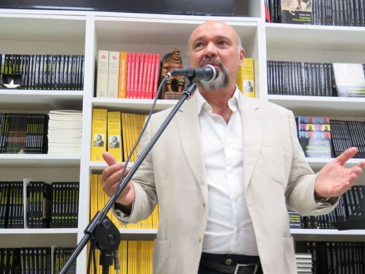 Basilio Rodríguez Cañada, presidente del Grupo Editorial Sial Pigmalión, cerró el acto de inauguración de la nueva sede, en calle Huesca, número 7
