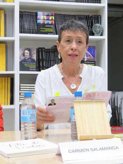 Carmen Salamanca, poeta, coordinadora en la escuela de poesía Grupo Cero