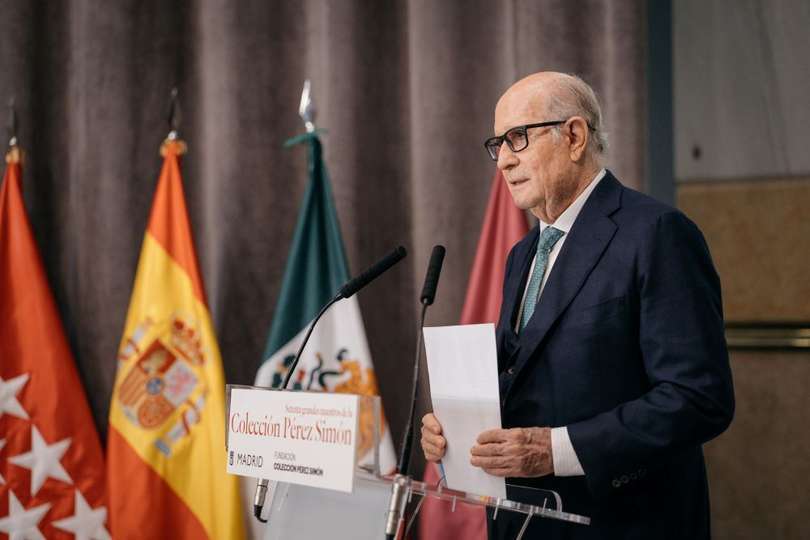 El coleccionista Pérez Simón durante su intervención