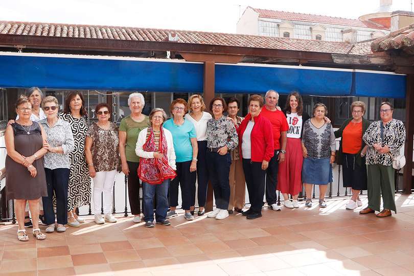 Junto a algunas de las personas participantes en ls sesiones de Almodóvar