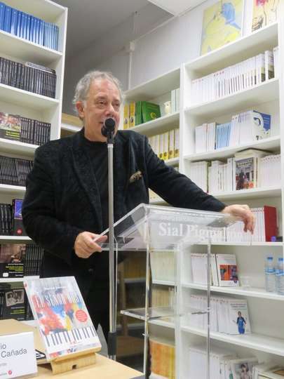 José Manuel Ciria,  instructor de miradas y cerebro moldeado en arte