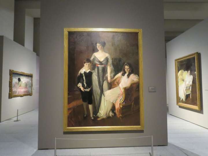 En primer término, La señora de Ira Nelson Morris y sus hijos Chicago, 1911