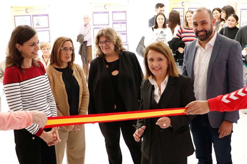 Con un corte de cinta inautural se ha querido impregnar de celebración la primera edición de ARGACIENCIA