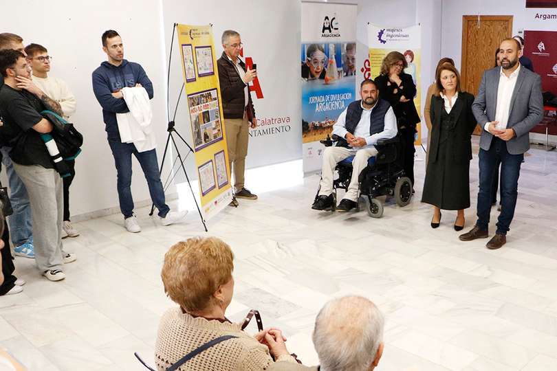 El acto de apertura de la jornada ha tenido lugar en la tercera planta del edificio consistorial