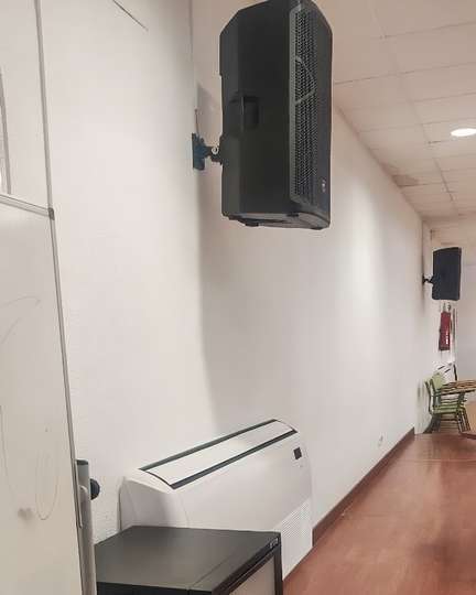 Otro de los puntos de instalación del nuevo equipamiento del Salón de Usos Múltiples