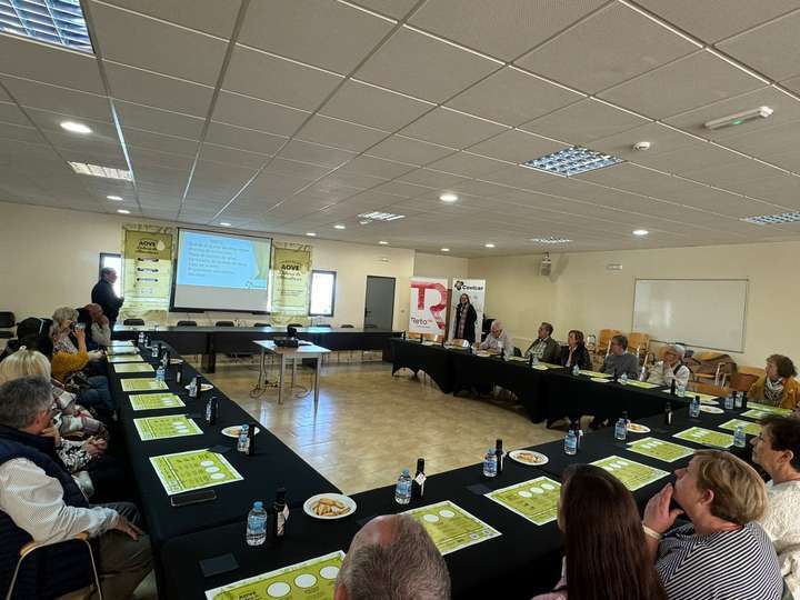 Panorámica de la sala de COVICAR donde ha transcurrido la cata