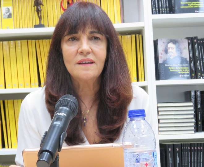 Marisol Esteban, escritora