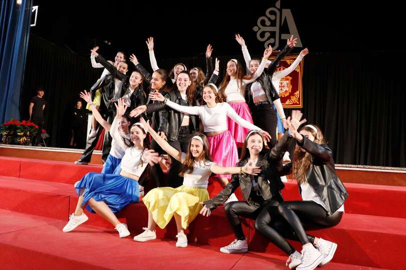 El cuadro de baile del Instituto que puso ritmo desde el escenario