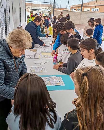 Mesa intergeneracional en el CEIP 'Rodríguez Marín'